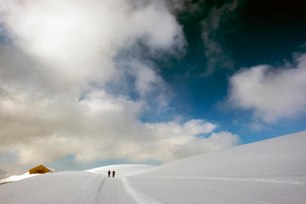 Un paseo por la nieve en la comuna de Amden, cantón de San Gall.