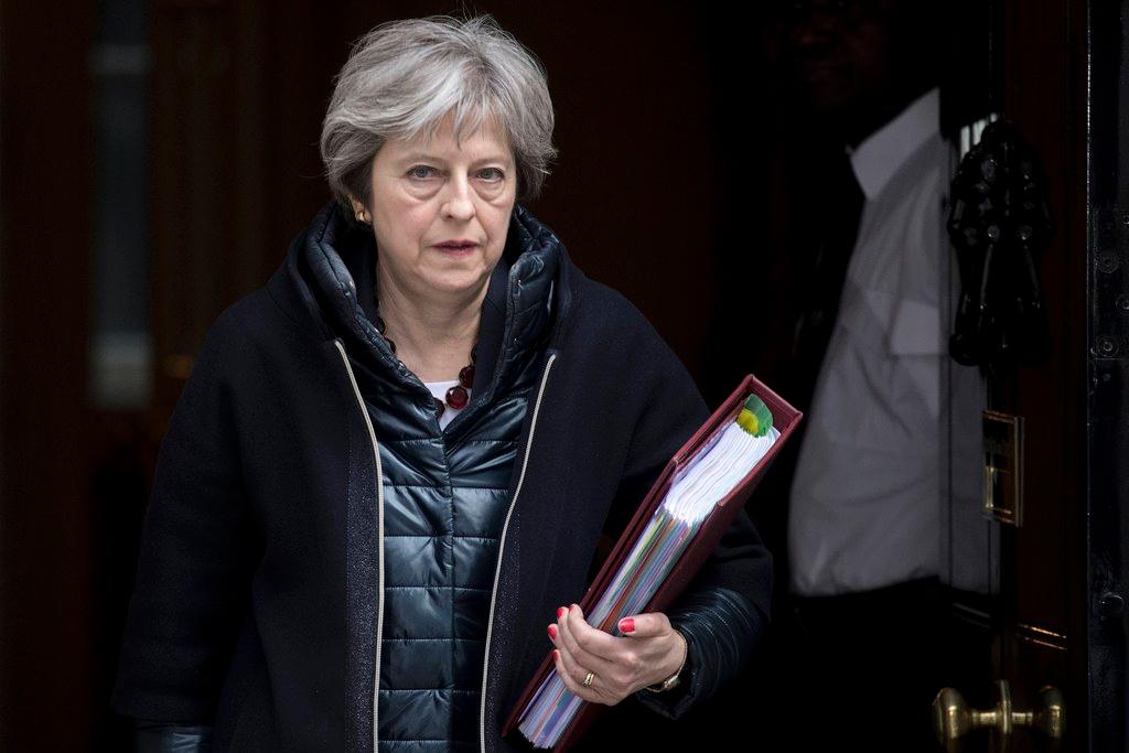 May promette ritorsioni contro la Russia per il tentato avvelenamento con agente nervino dell ex spia russa Serghei Skripal.