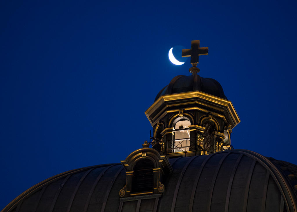 Parliament dome and moon