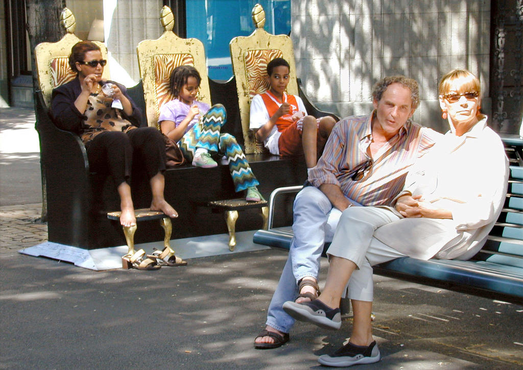 Couple sur un banc.