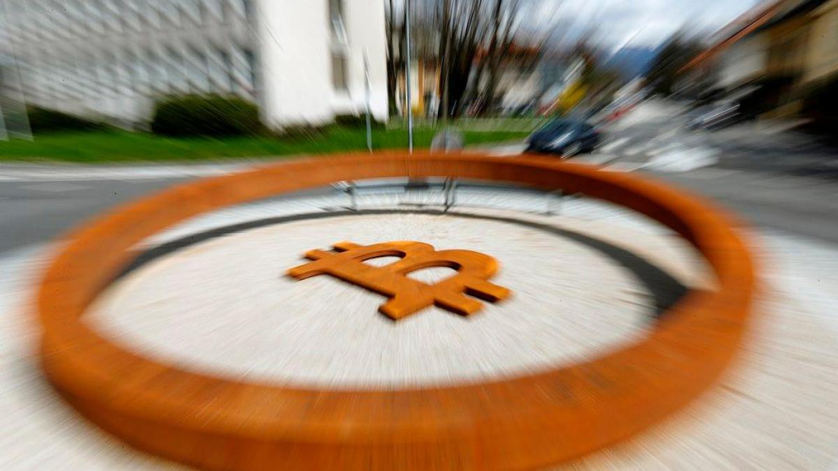 変動激しいビットコイン 安定化は可能か - SWI swissinfo.ch