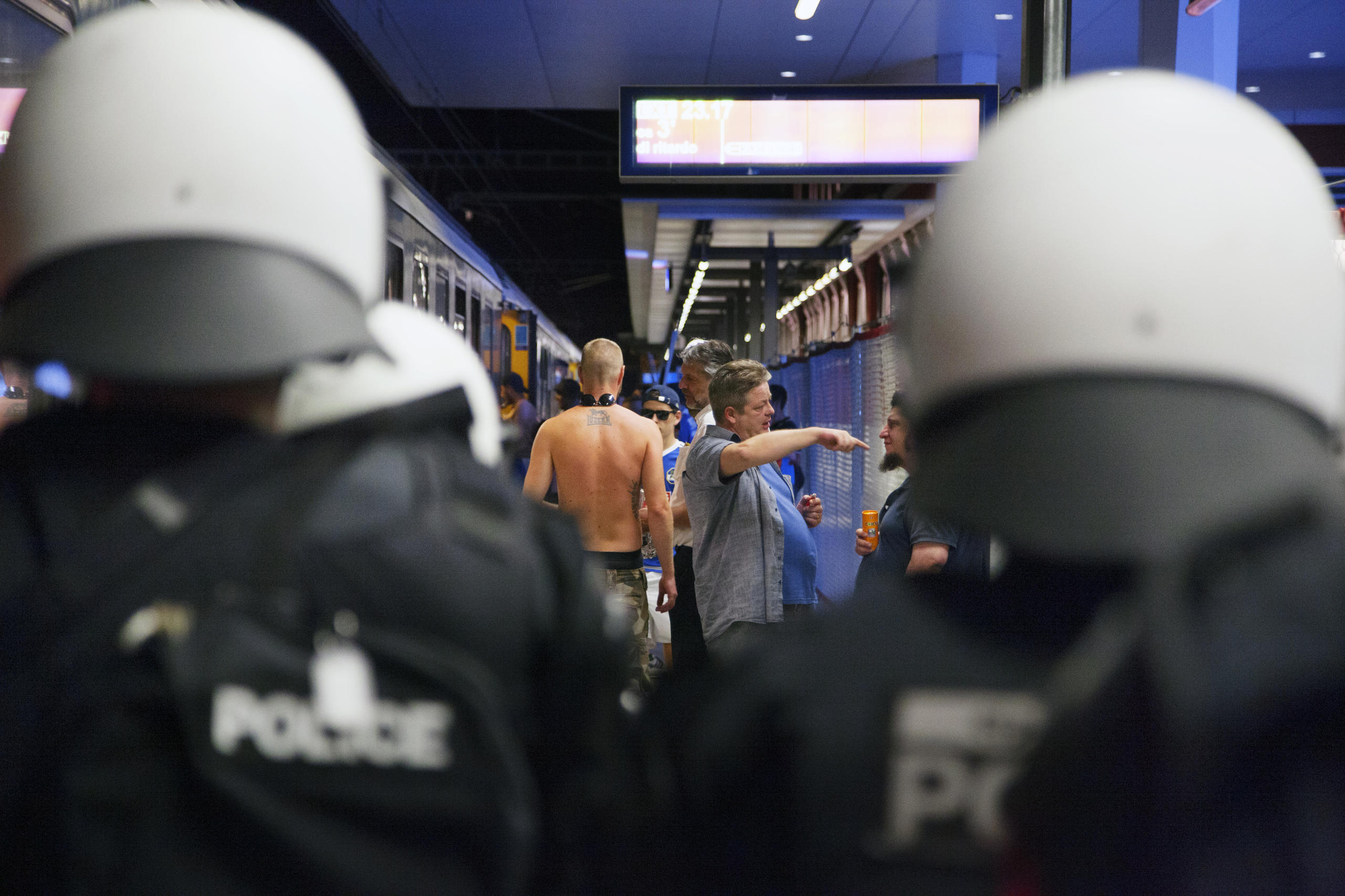 tifosi auf dem Perron