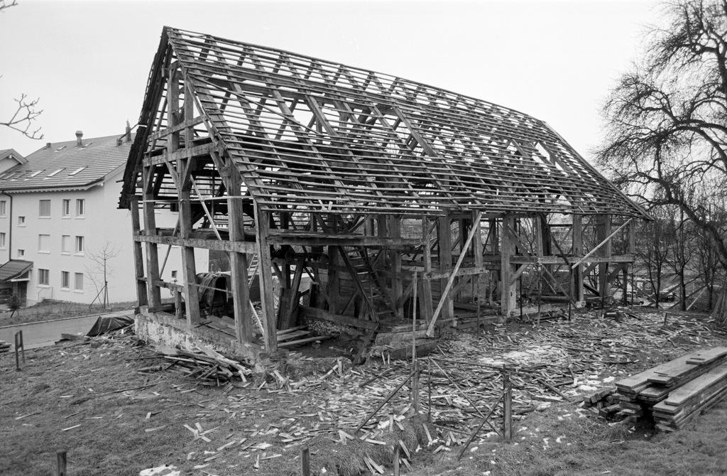 Démontage d un vieux bâtiment