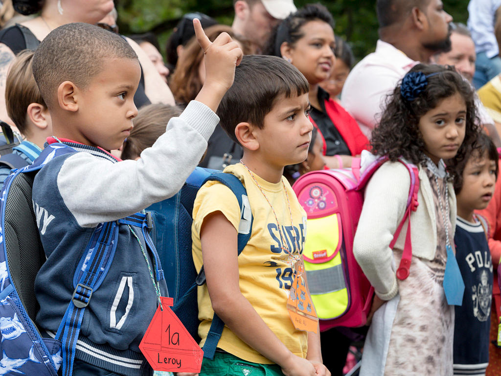 niños en la escuela