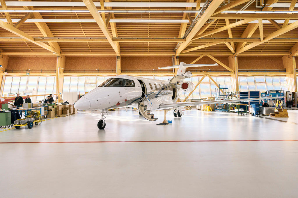 Fast fertig montierter Businessjet