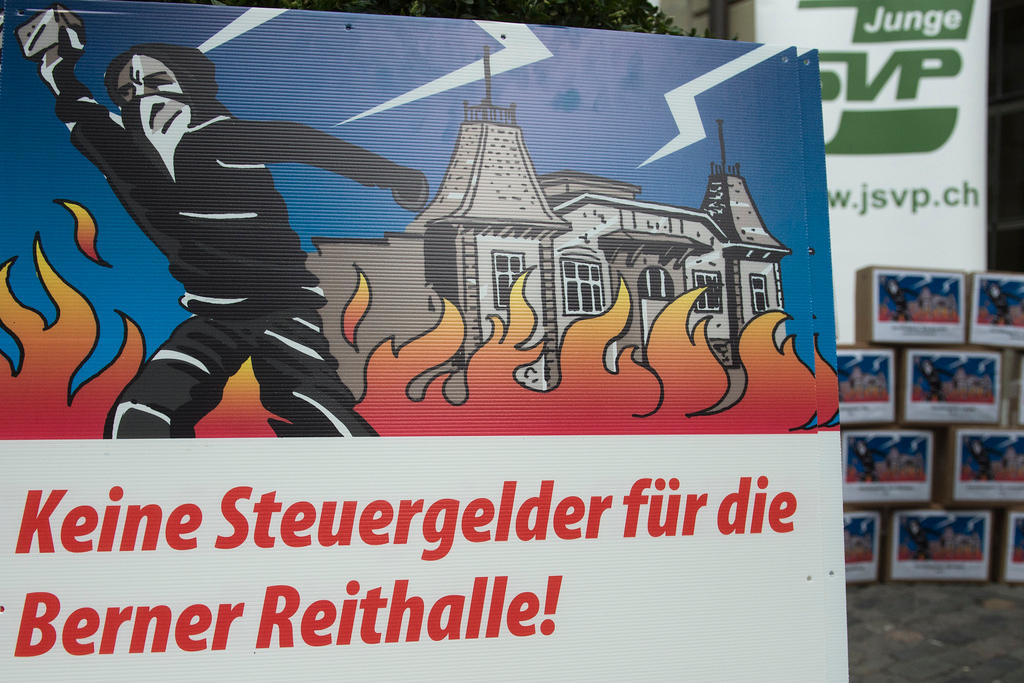 Campaign poster calling to cut taxpayers money for the Reitschule culture centre