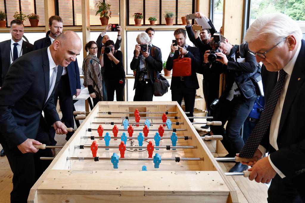 berset and steinmeier play table football