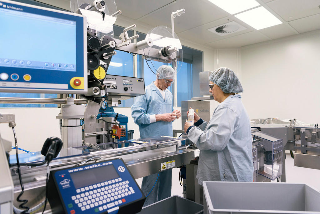 Interior de um laboratório farmacêutico