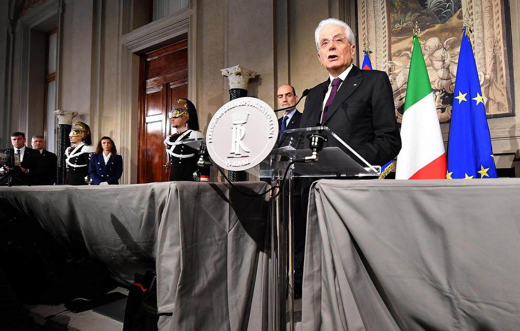 Sergio mattarella durante la conferenza stampa