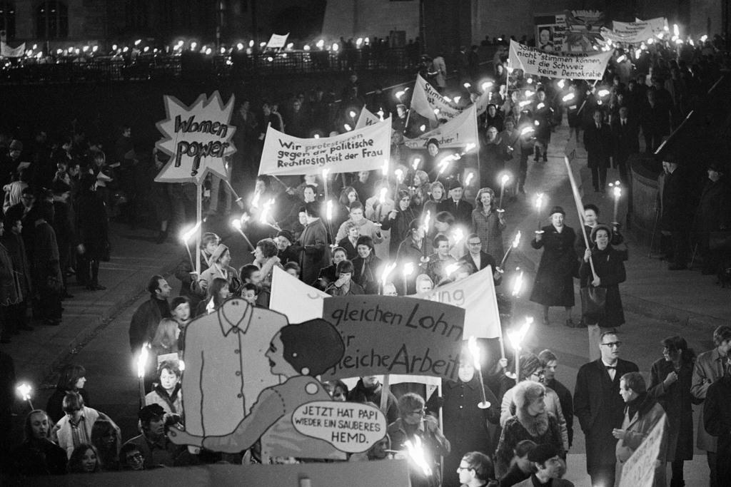 Una manifestazioni femminista a Zurigo nel febbraio 1969