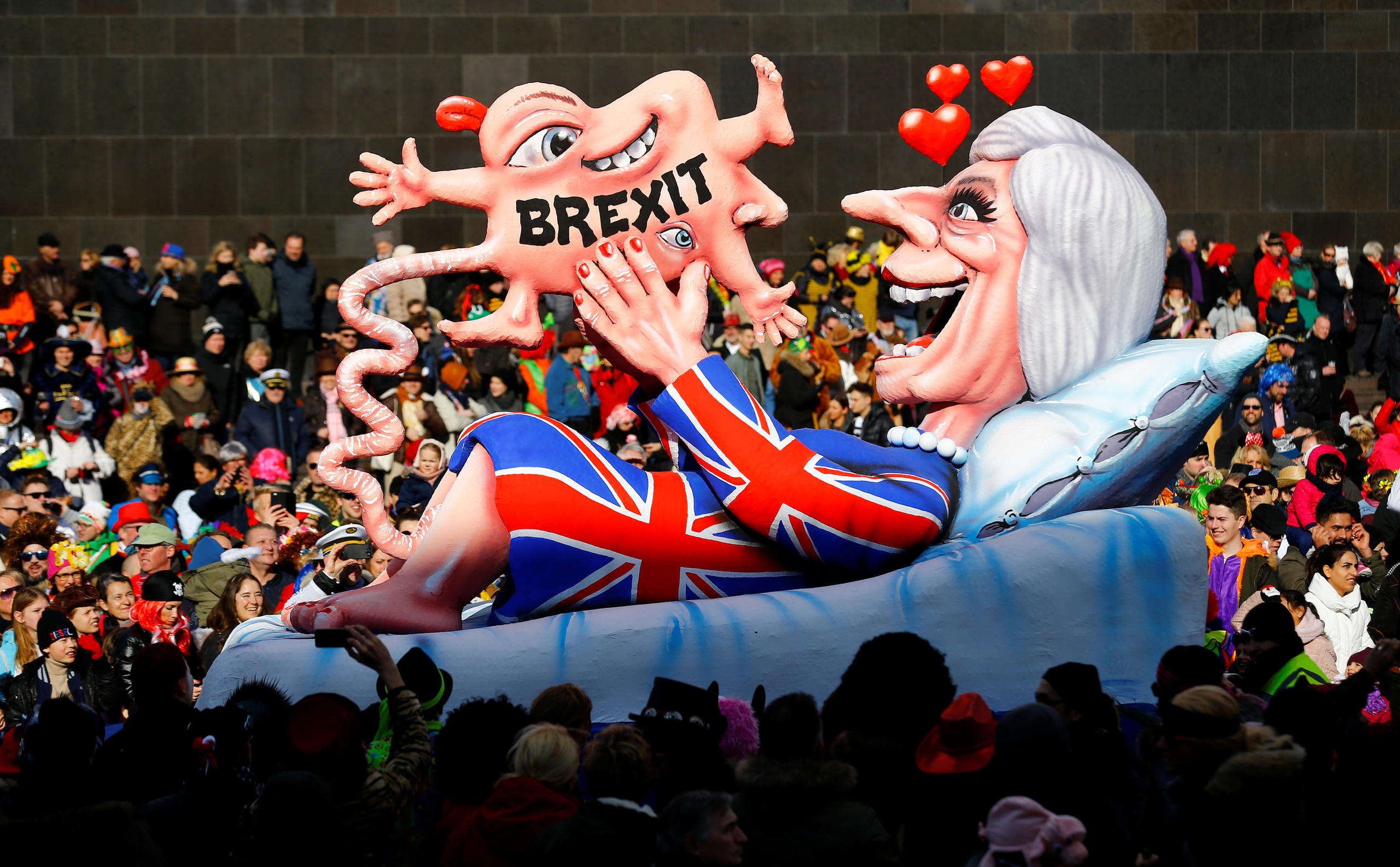 Un carro di carnevale dedicato alla Brexit