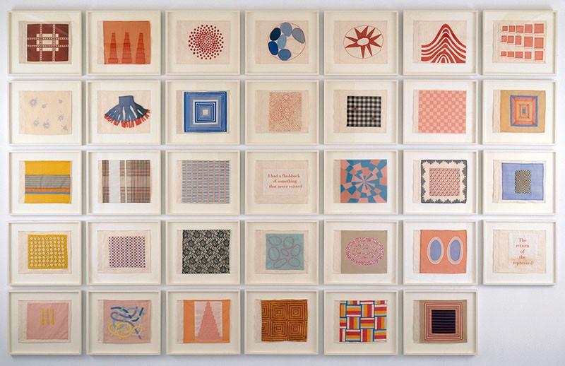 Livro em tecido de Louise Bourgeois exposto na Art Basel