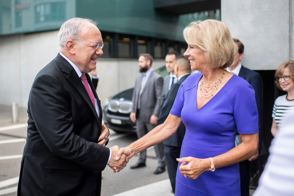 Minister Schneider-Ammann and US education secretary Betsy DeVos