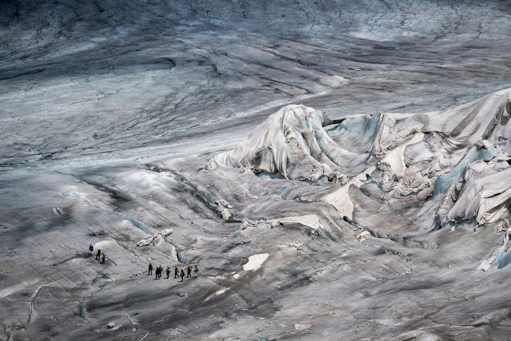 Rhône Glacier and people