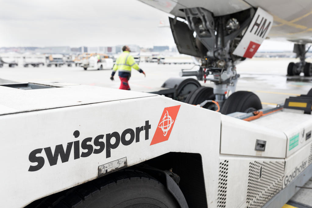 Il logo di Swissport, una delle tante aziende svizzere passate nella mani dei cinesi.