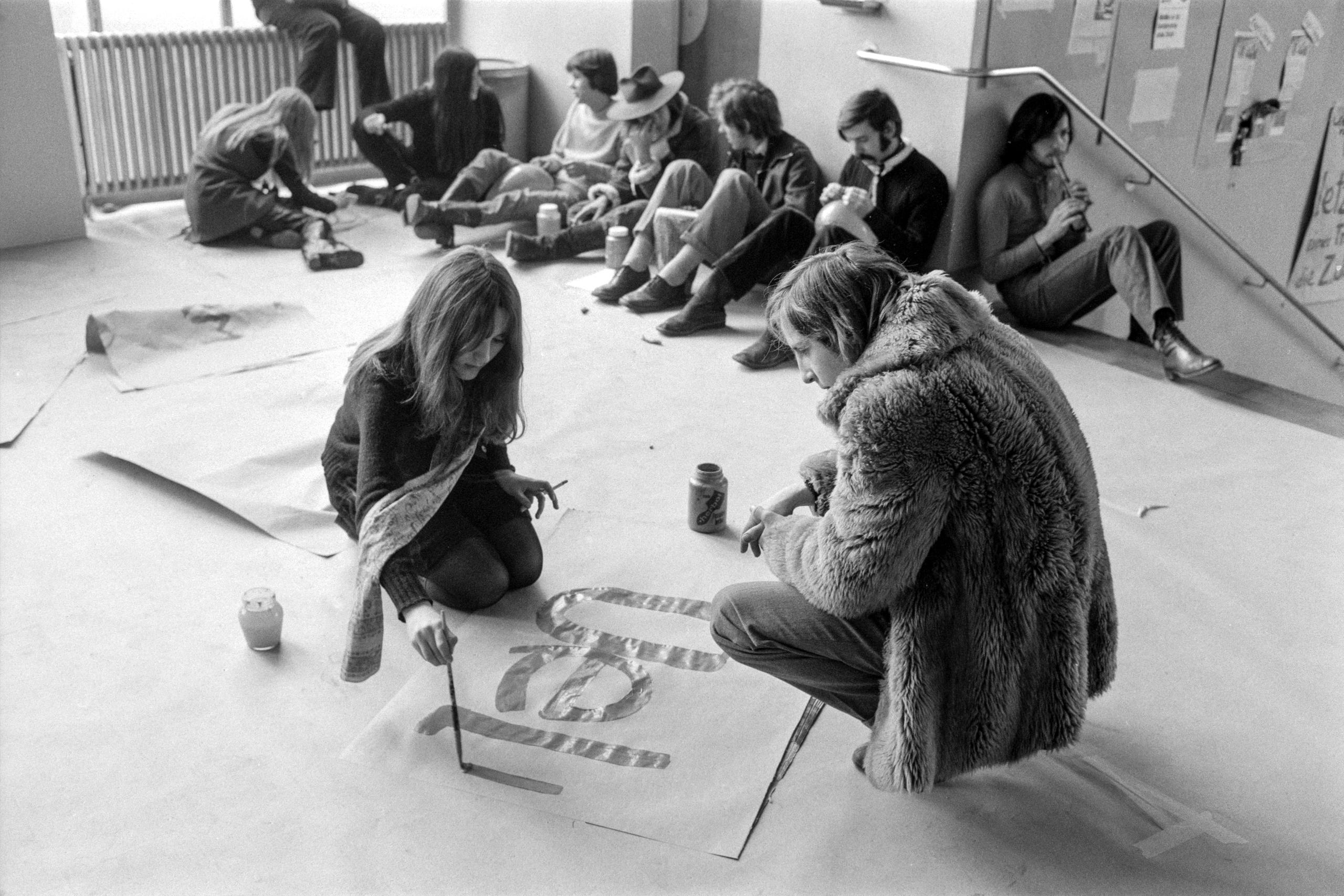 Kunstgewerbeschüler beim „Teach-In“