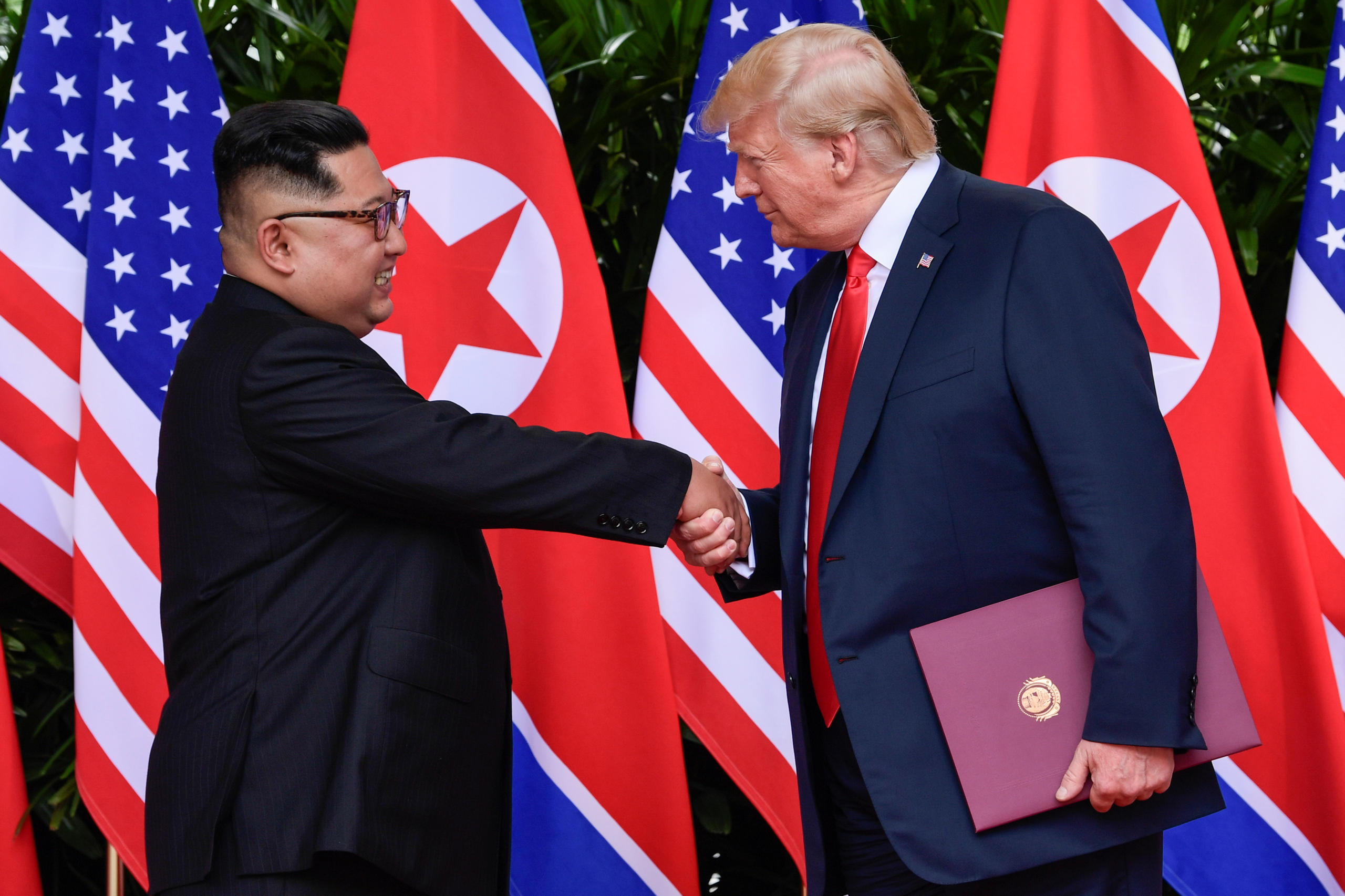 Trump meets Kim
