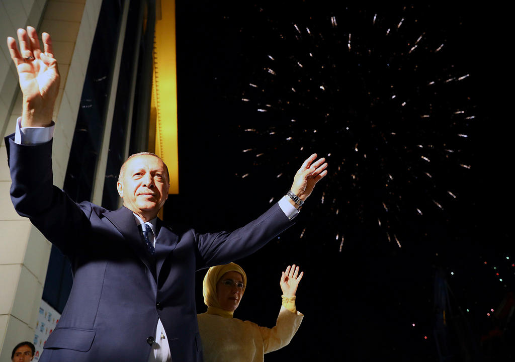 Turkish Presidednt Erdogan and his wife after Sunday s landmark election victory