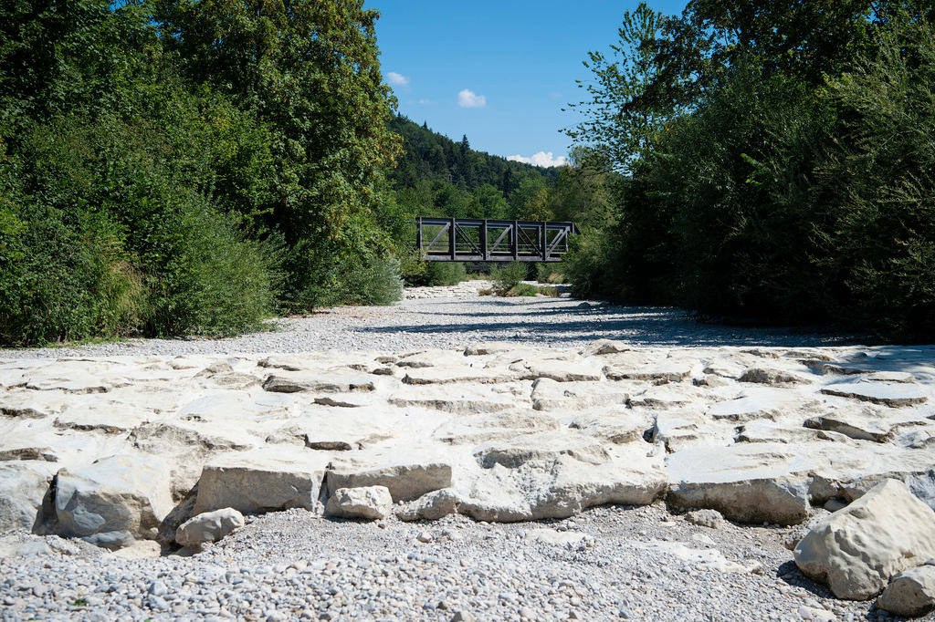 Dry riverbed of the Töss, canton Zurich
