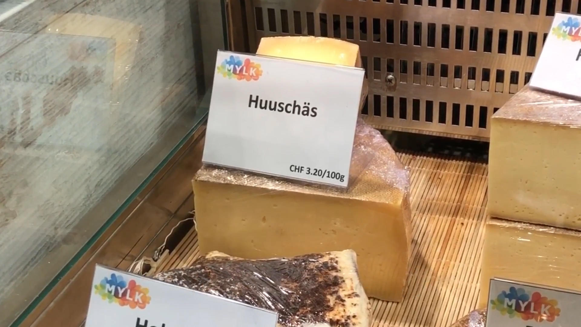 バーゼルのチーズ店「MYLK」の自家製チーズ