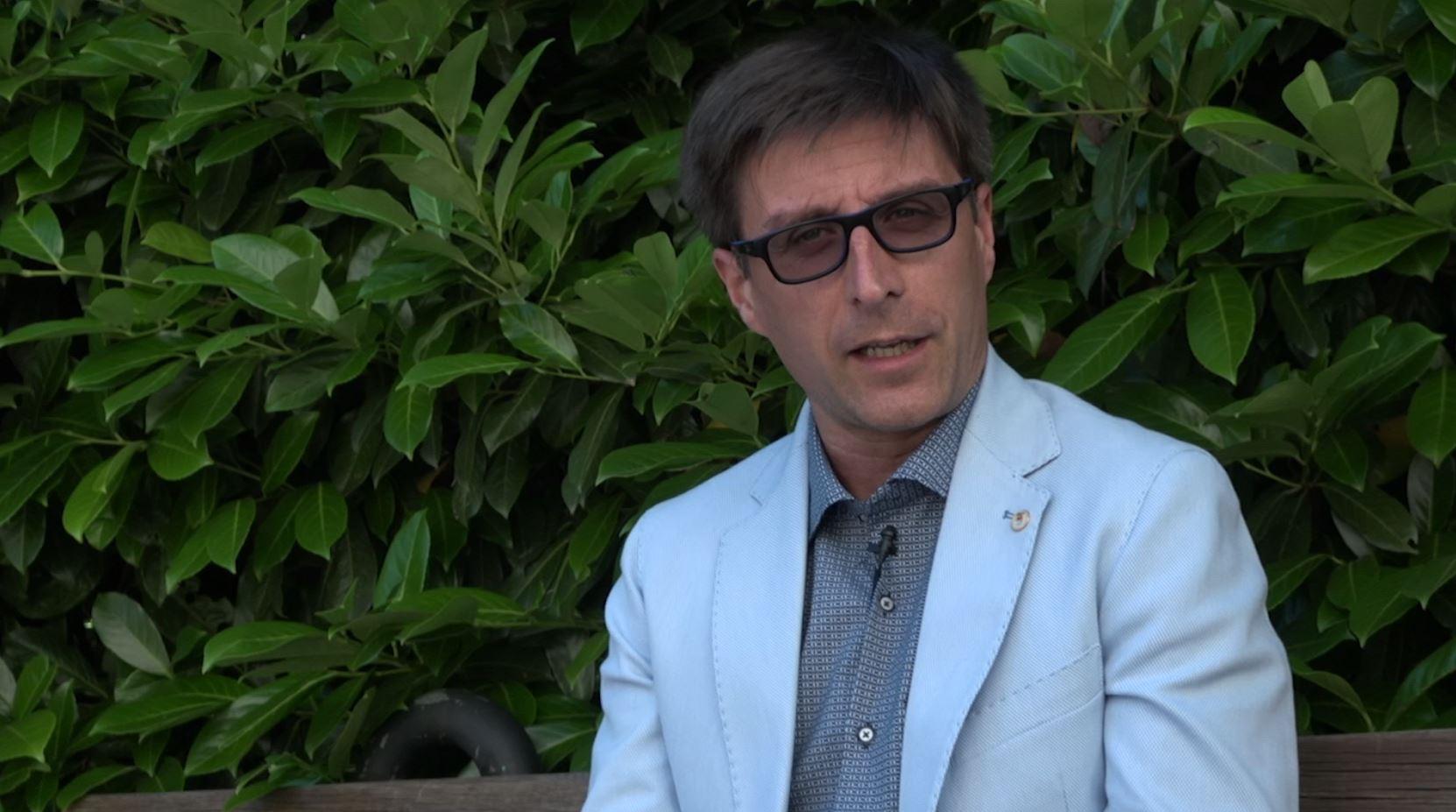 Il vicepresidente del comitato referendario Luigi Spadone durante l intervista