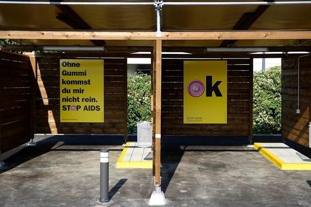 Garajes para sexo de clientes en bicicleta o motocicleta