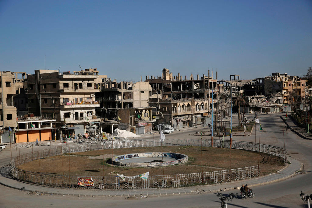 صورة لأحد ساحات مدينة الرّقة السّوريّة