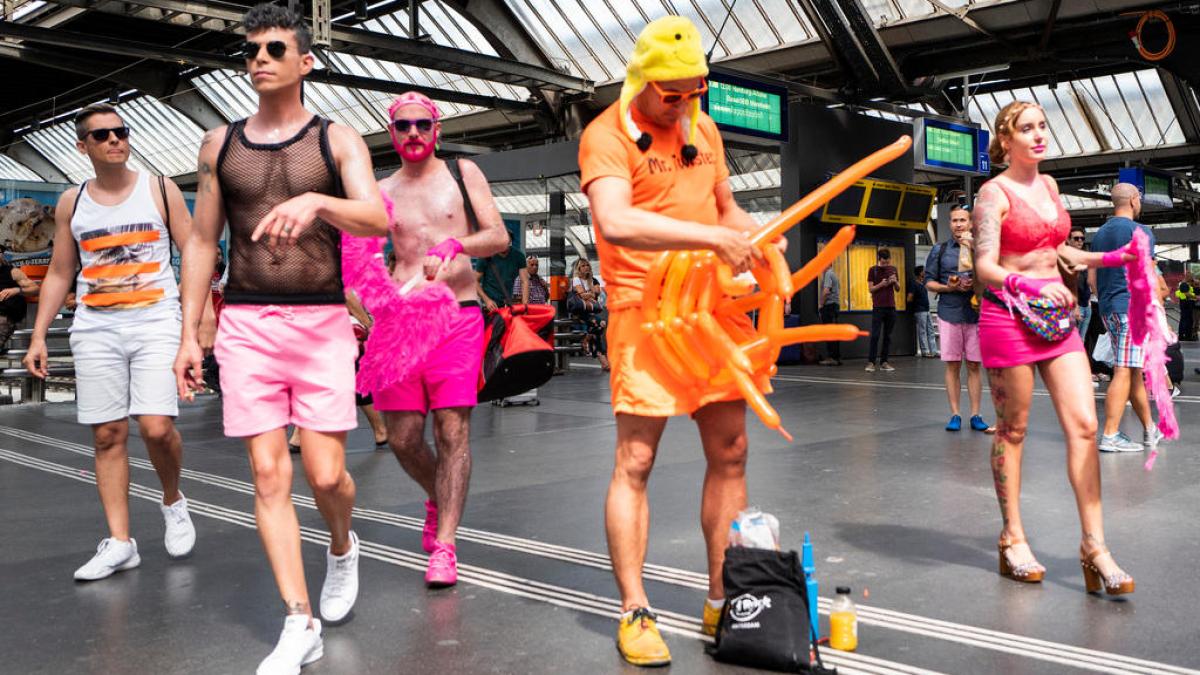 苏黎世电子音乐节：疯狂、沸腾、发泄，就在这一天！ - SWI swissinfo.ch