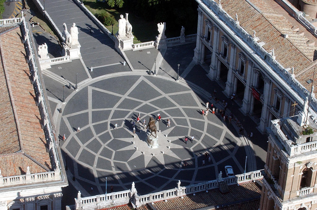Der Campidoglio: Der Sitz der Römer Stadtregierung ist das Herz des 7. Demokratie-Weltgipfels.