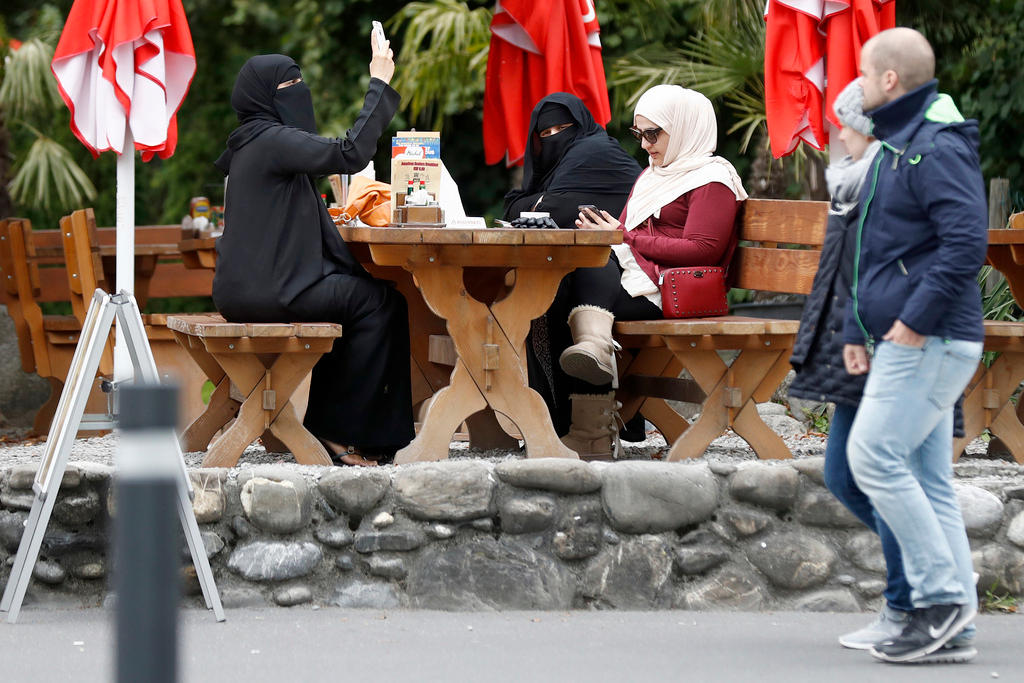 Touristinnen mit Niqab
