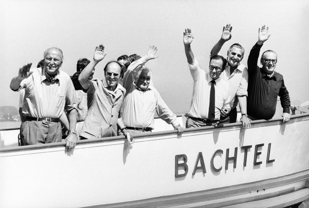 Die Bundesräte auf einem Schiff