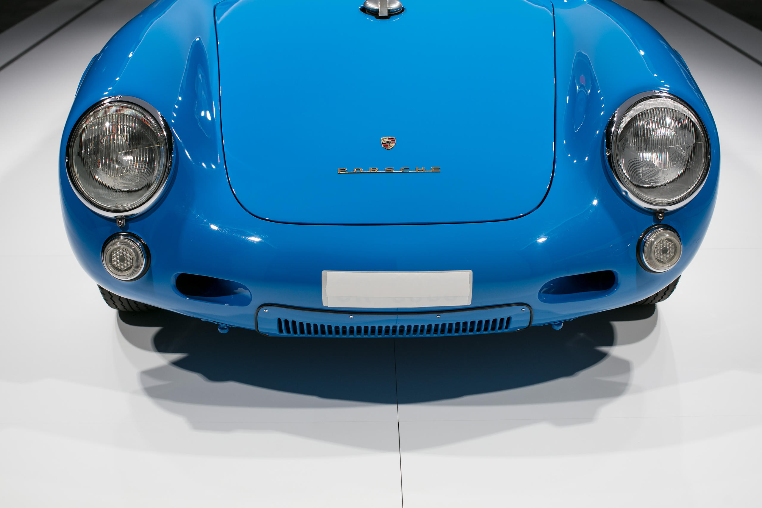 Porsche Spyder голубой