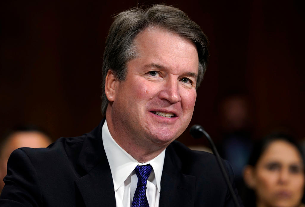 Kavanaugh sorride