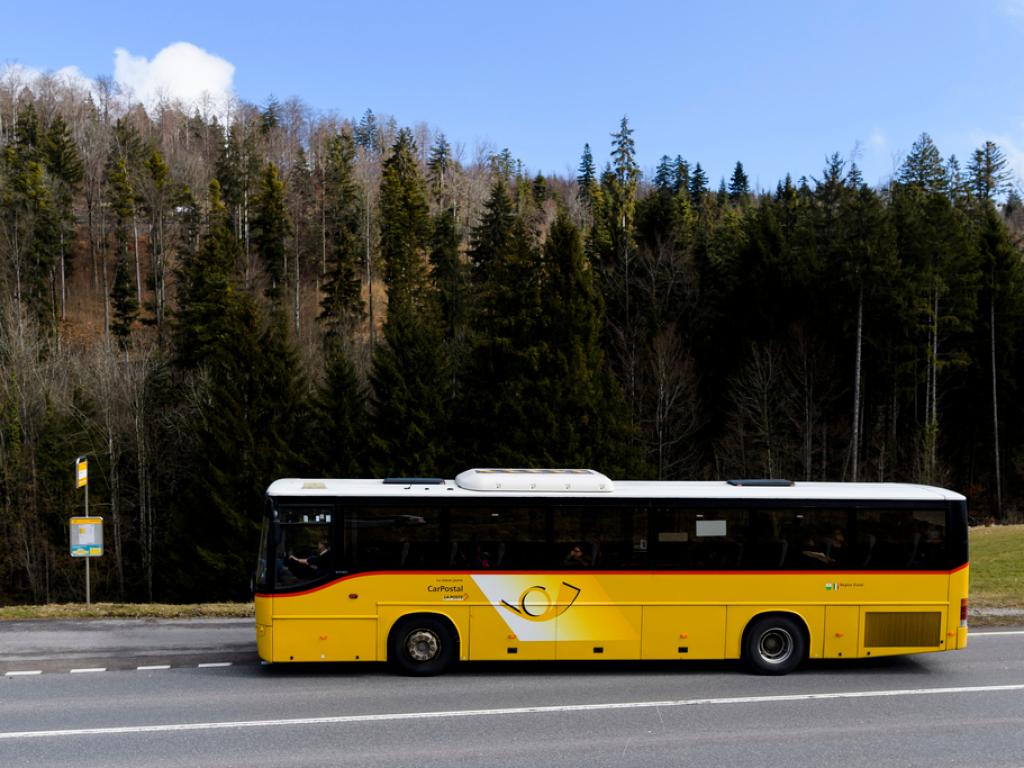 AutoPostale: via libera alla nuova organizzazione - SWI swissinfo.ch