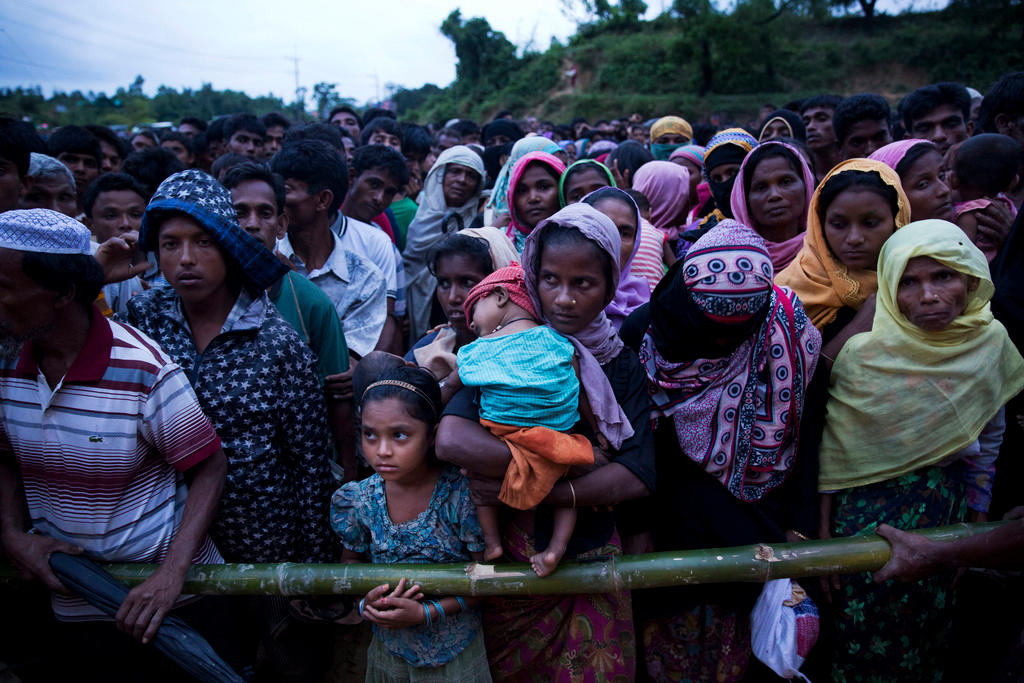 Rohingya refugees in a crowded camp