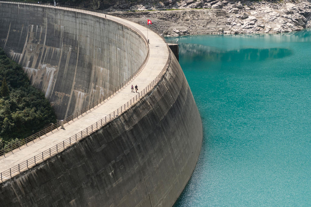 dam in switzerland