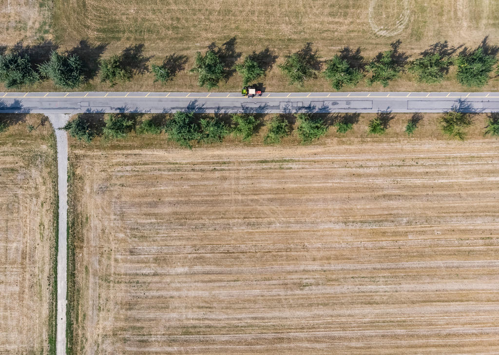 Verdorrte Felder, von oben fotografiert
