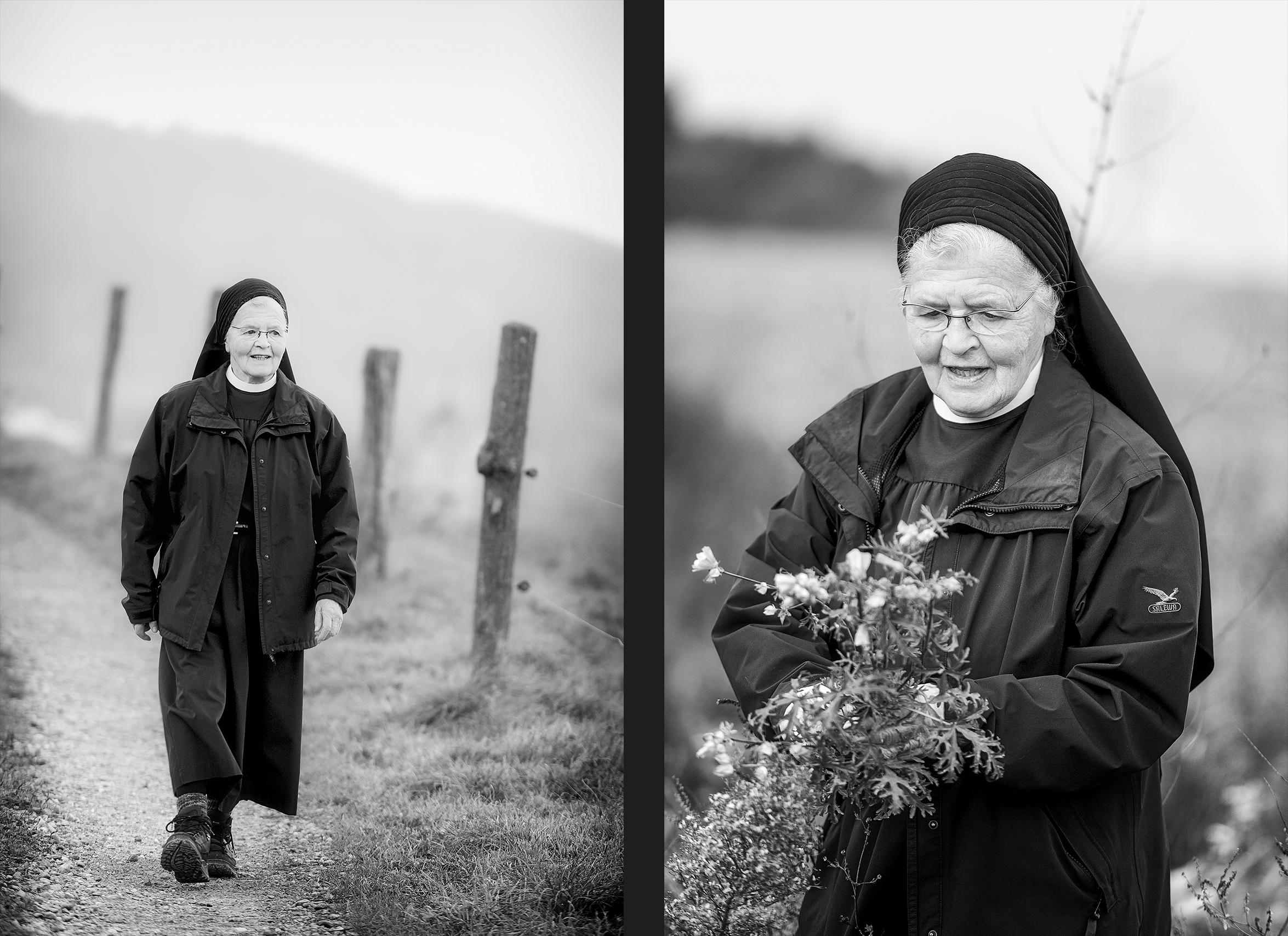 Suora a passeggio e mentre coglie fiori