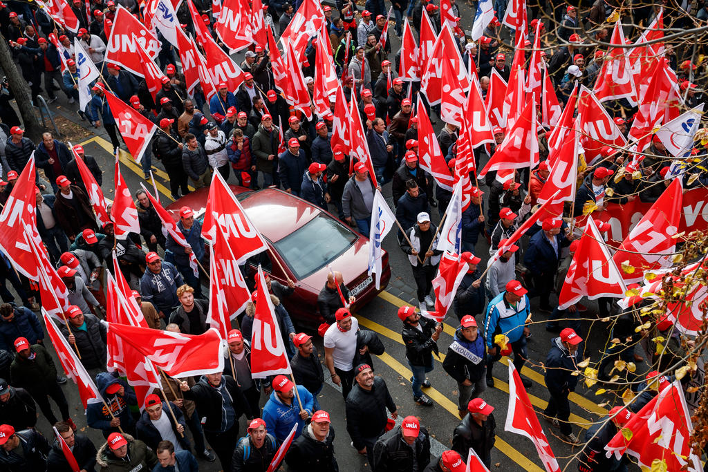 Demonstration of construction workers in Lausanne