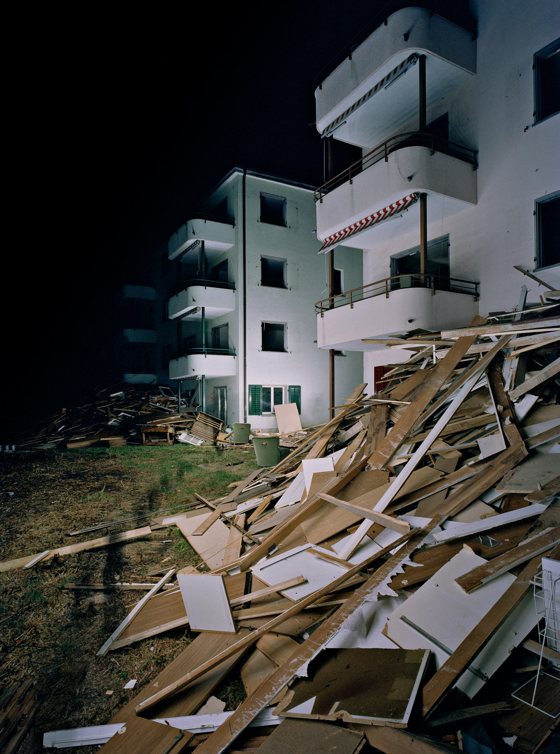 Abbruchhaus in der Nacht.