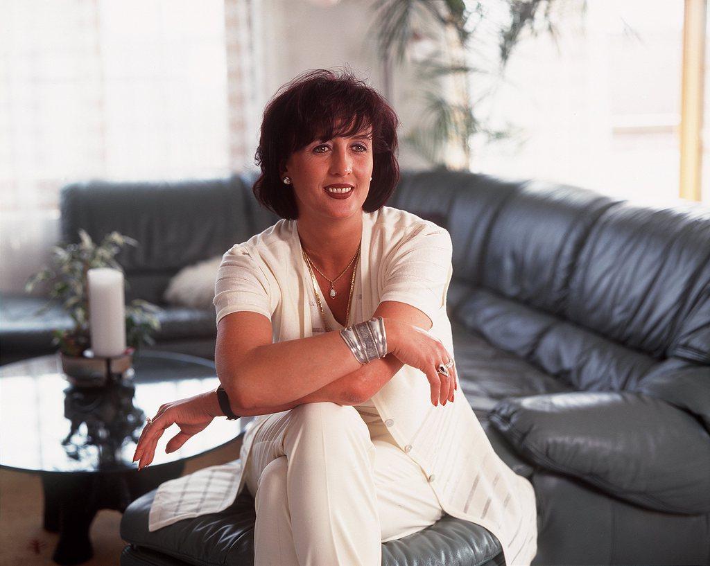科琳娜‧霍夫曼(Corinne Hofmann)1999年3月在瑞士Baeretswil所摄，她也是《白色的玛赛女人》一书的作者。