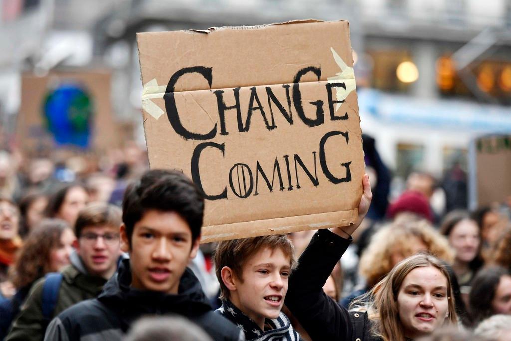 pupils protesting in Zurich