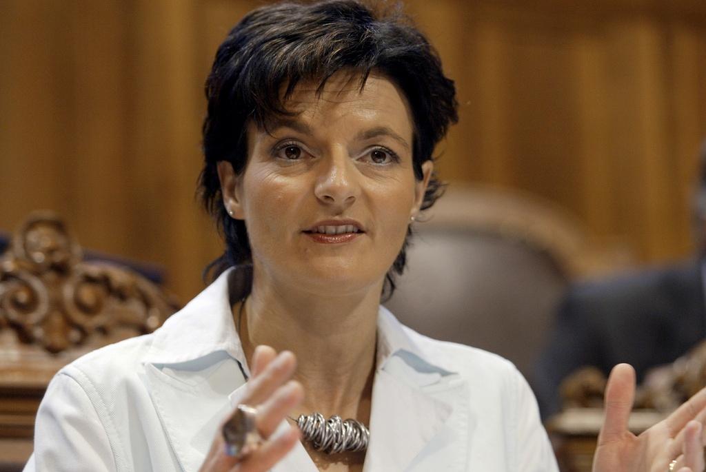 الوزيرة السويسرية روت ميتسلر