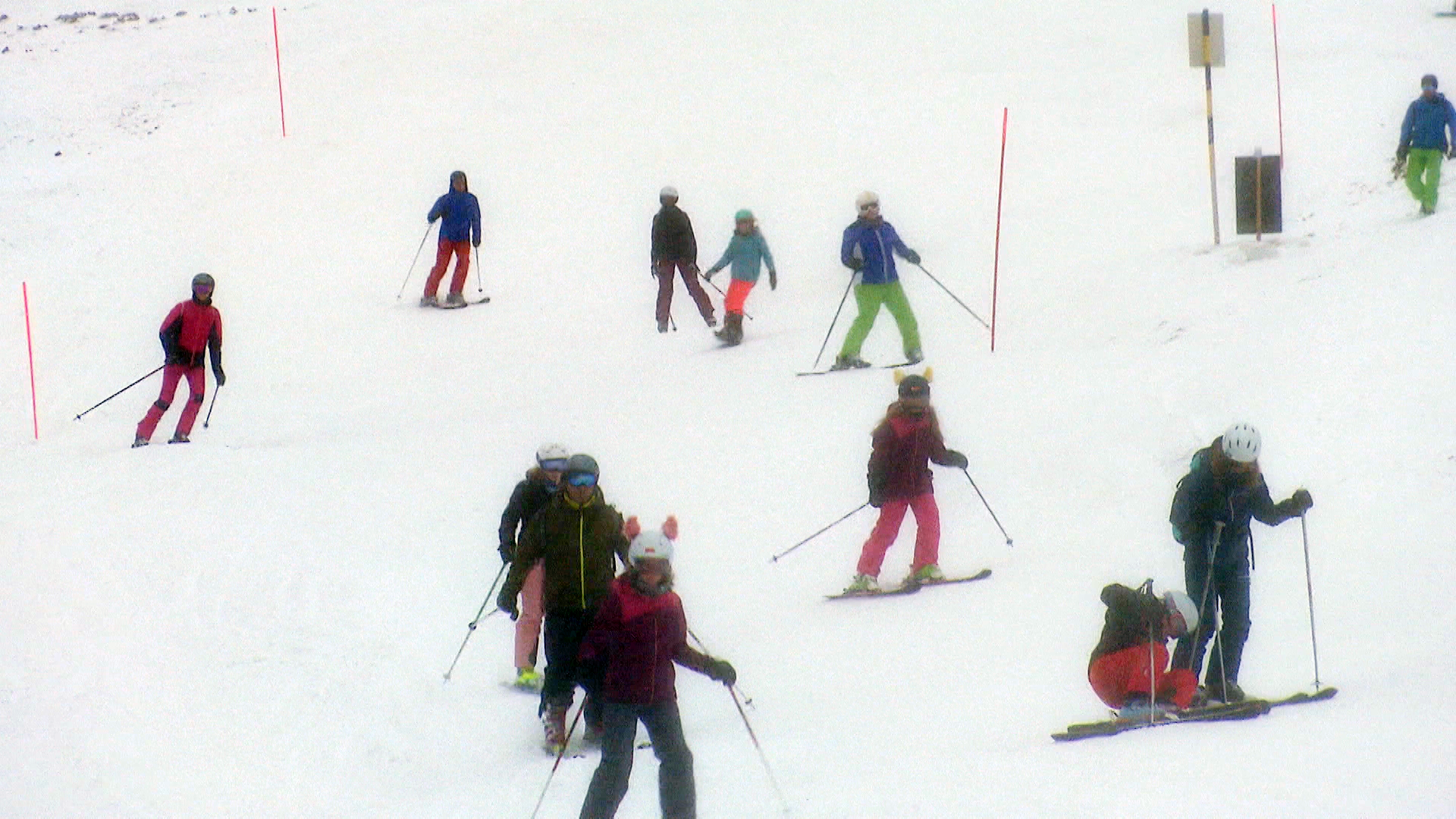 Skifahrer auf Piste