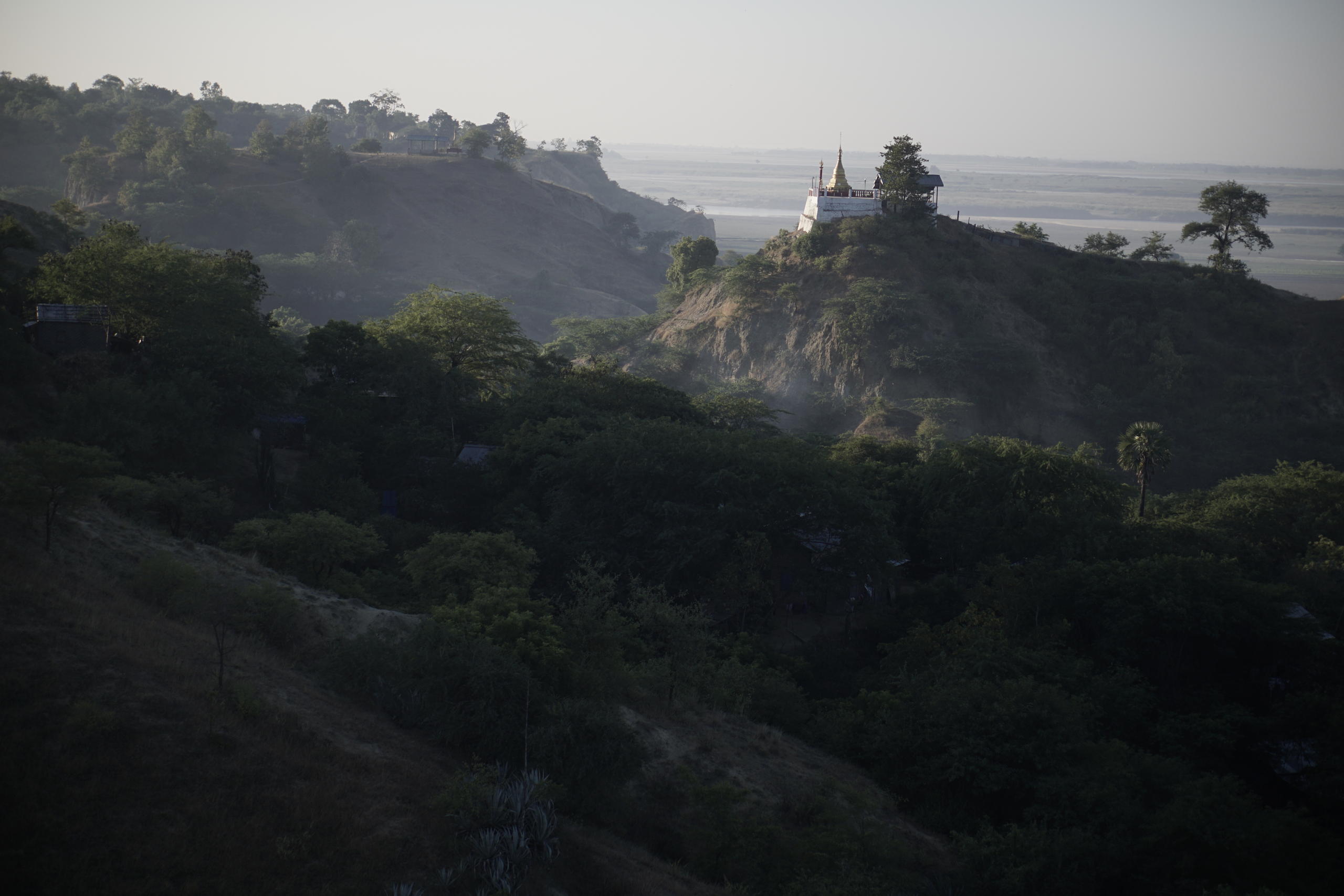 pagoda su una collina