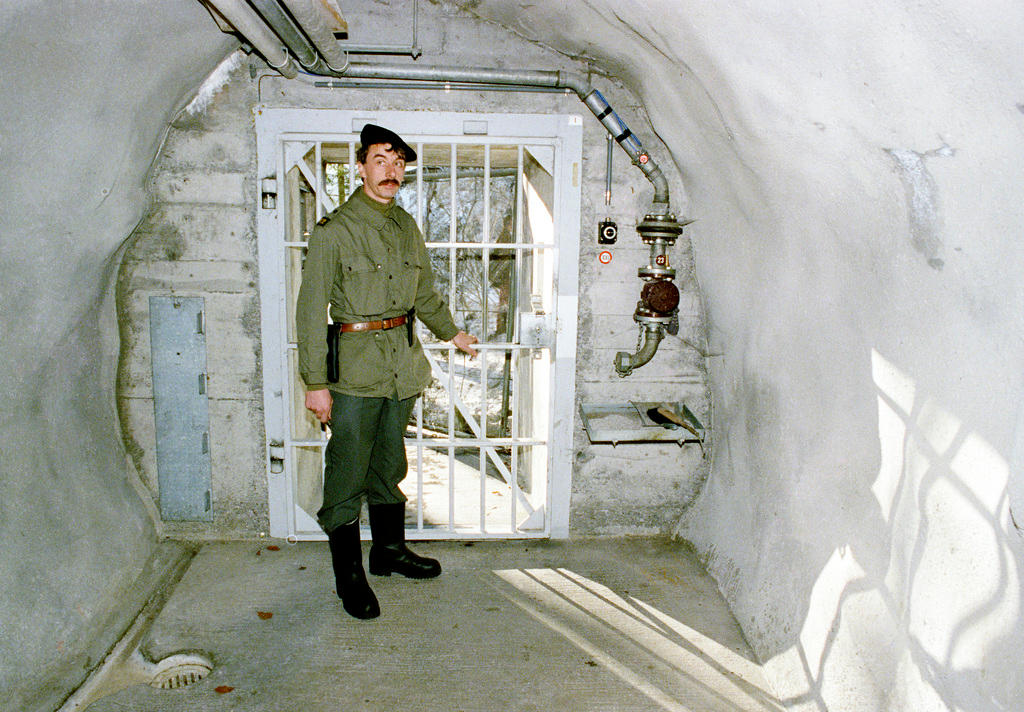 Un soldado en un búnker