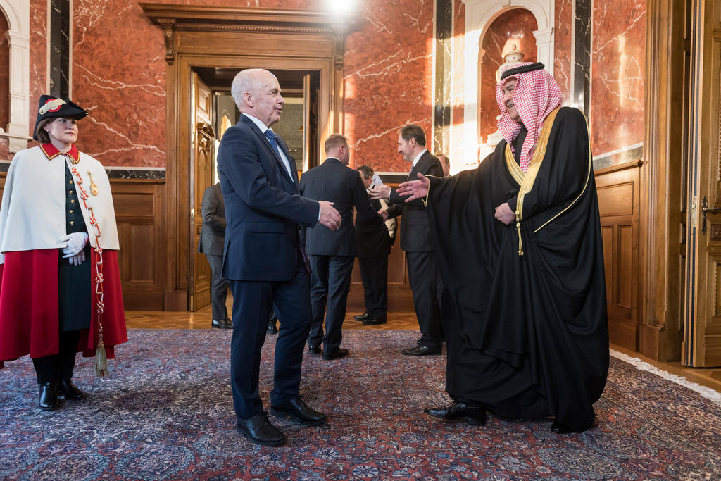 Swiss President Maurer greets the Saudi ambassador during the New Year s reception.