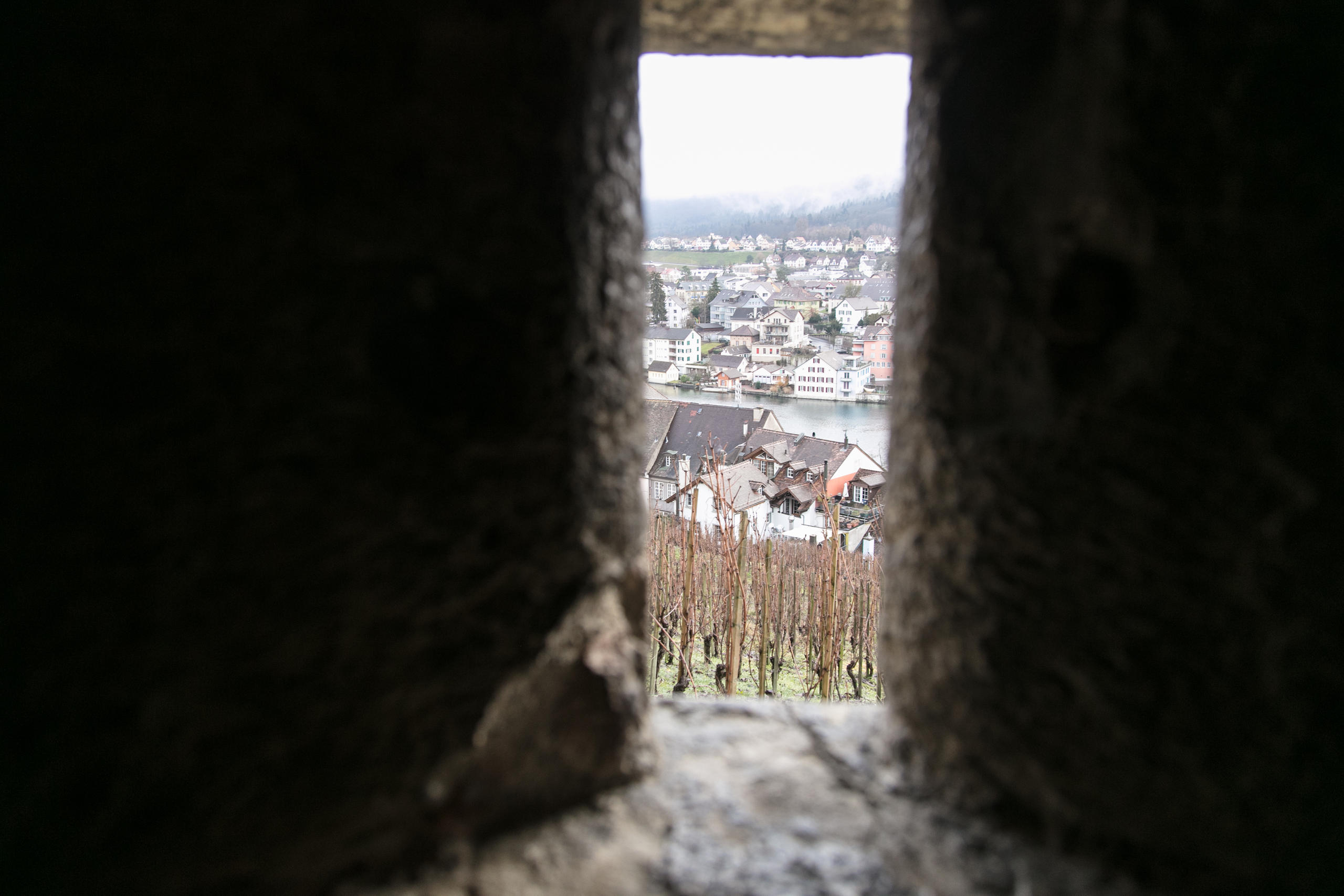 Aussicht auf Schaffhausen durch die Schiessscharte