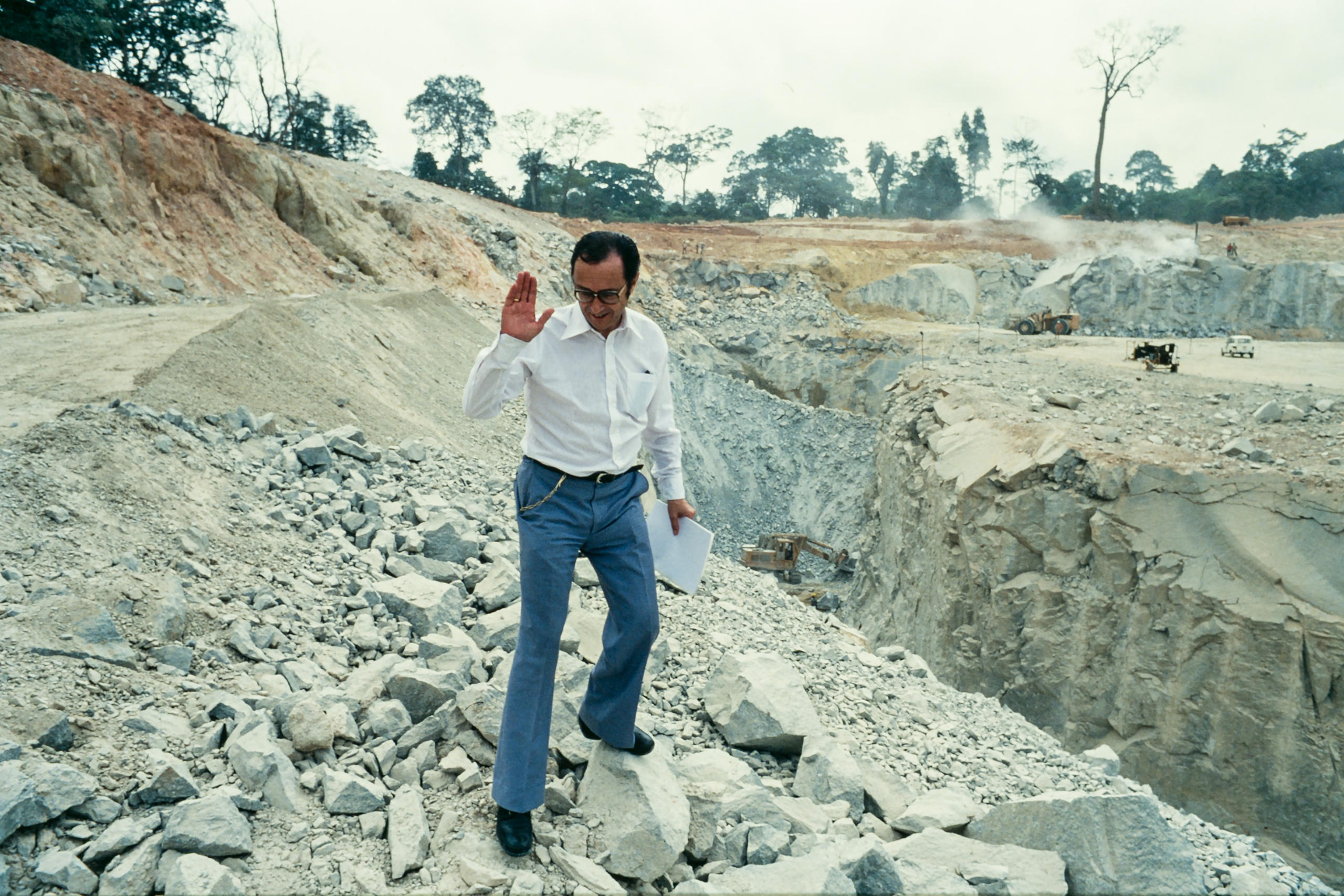 Visite d un chantier routier en Côte d Ivoire, le 26 janvier 1979