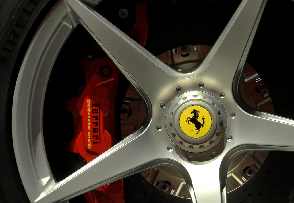 Cerchione di una Ferrari.